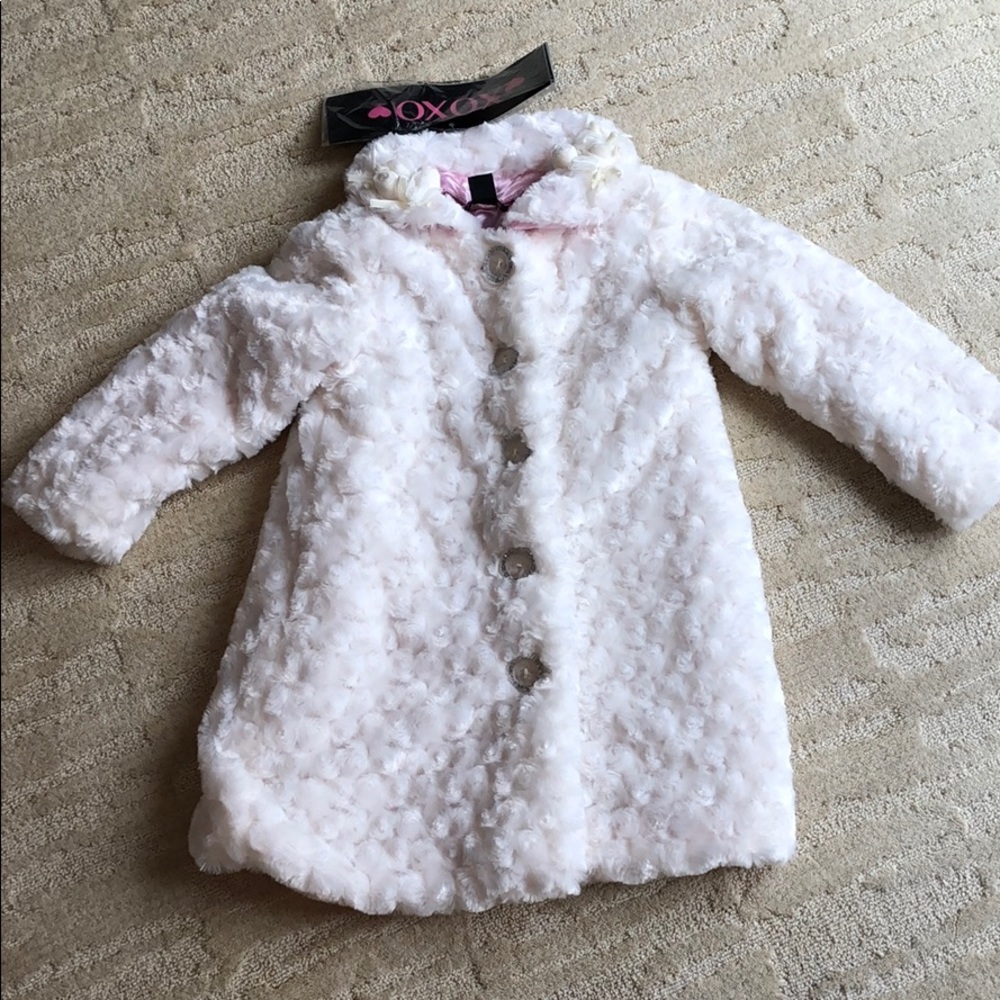 Toddler girls size 4t white fancy coat for outings